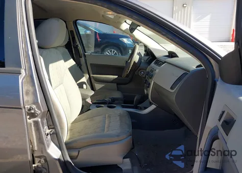 2011 Ford Focus Se z USA, uszkodzony, nr VIN 1FAHP3FN3BW117435